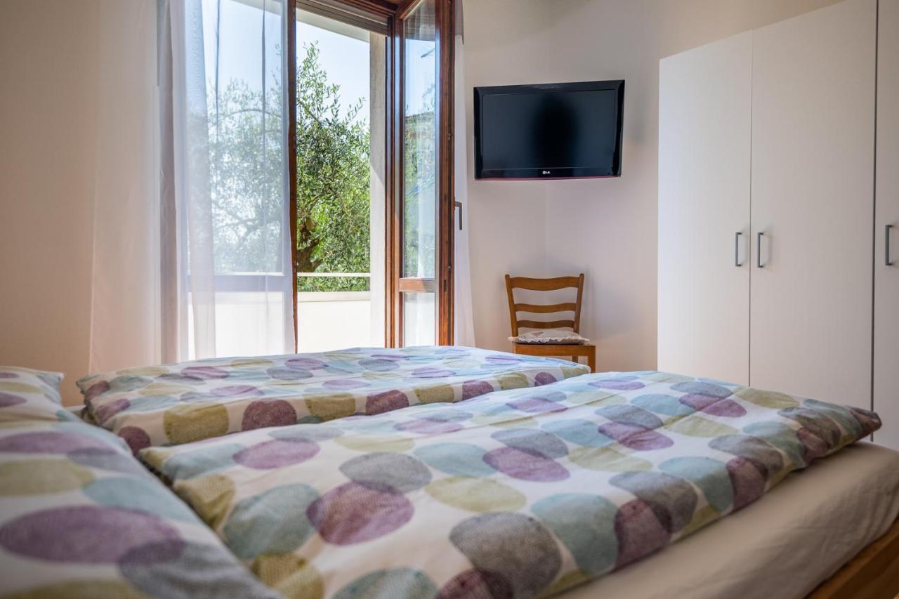 Apartments Leonardi Riva del Garda Bagian luar foto